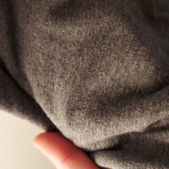 Simple grey dress - Picture 2 of 3